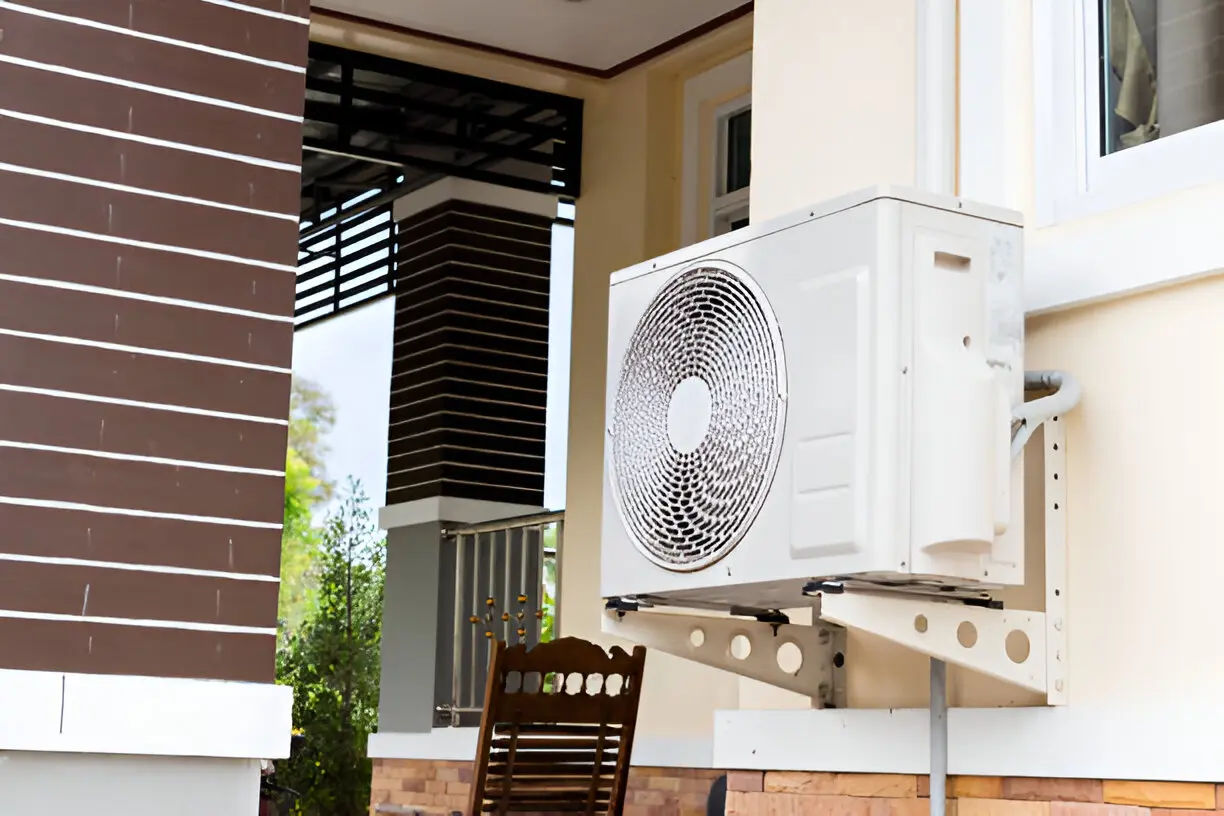 Home 17 Air Conditioning Contractor in Orlando servicing a commercial HVAC system